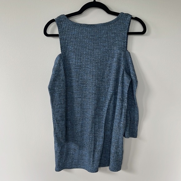 Maternity Top - Picture 2 of 4